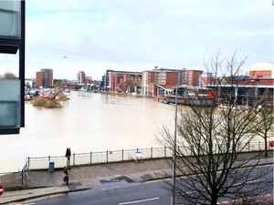 Photo 16- click for photo gallery